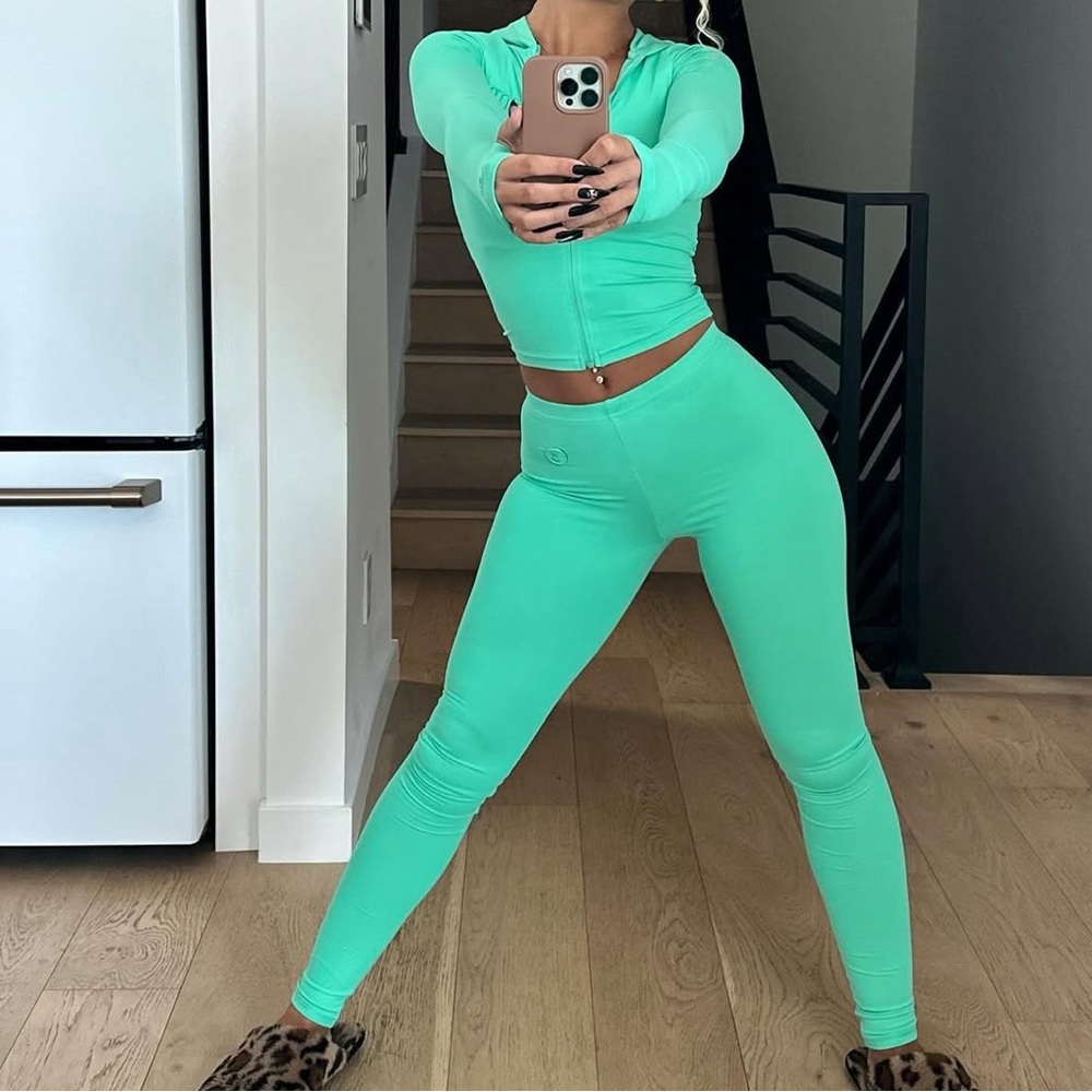 BODY BY RAVEN FLARED TEAL SET BODY BASICS